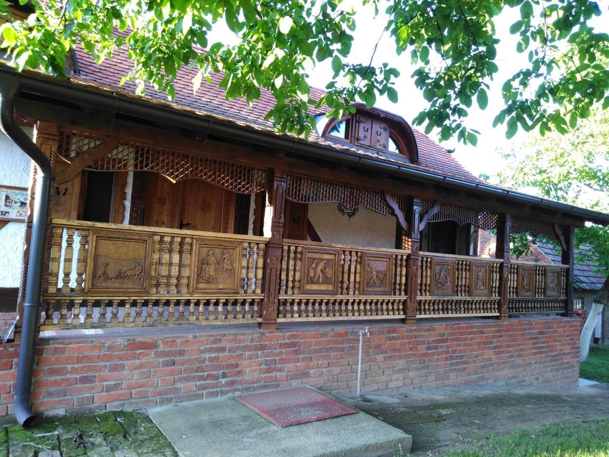 Umjetnicka Etno Kuca Luka Apartamento Podravske Sesvete Exterior foto